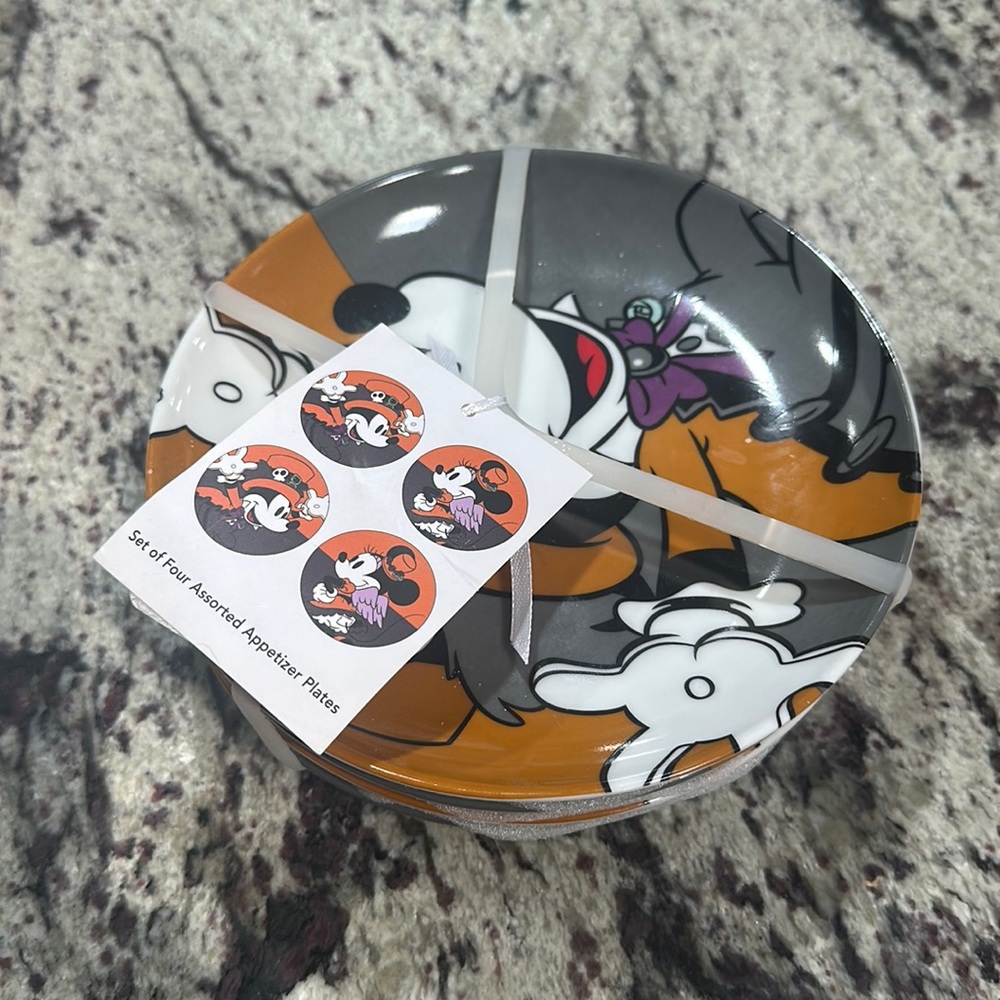 Disney Mickey Mouse Plates